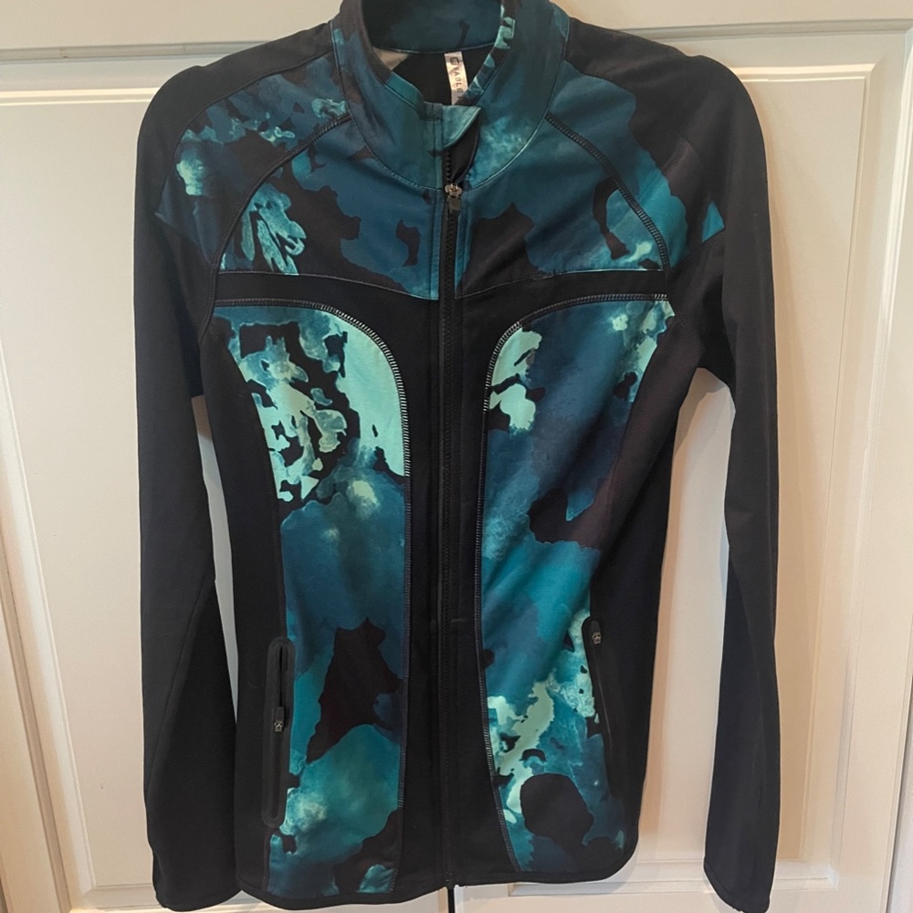 Fabletics Women's Active Jacket Size Small Green … - image 1